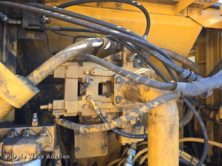 image for item LW9790 1996 Caterpillar 325B L excavator