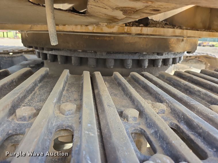 image for item LW9794 1997 Caterpillar  325B L excavator