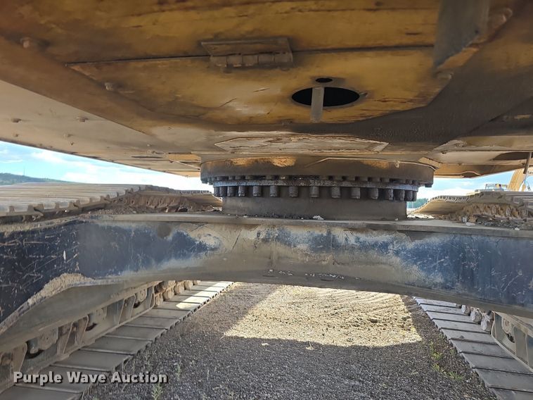 image for item LW9794 1997 Caterpillar  325B L excavator