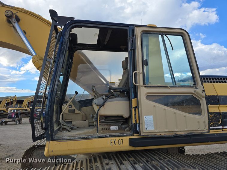 image for item LW9794 1997 Caterpillar  325B L excavator