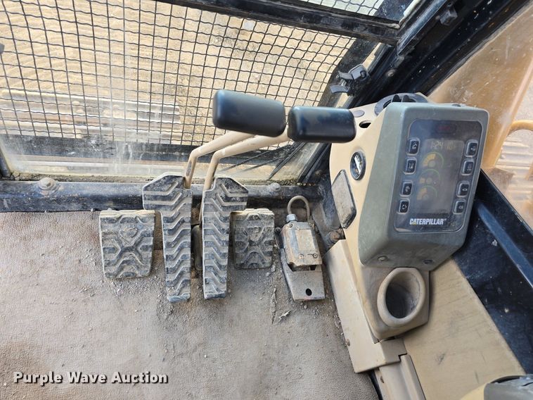 image for item LW9794 1997 Caterpillar  325B L excavator