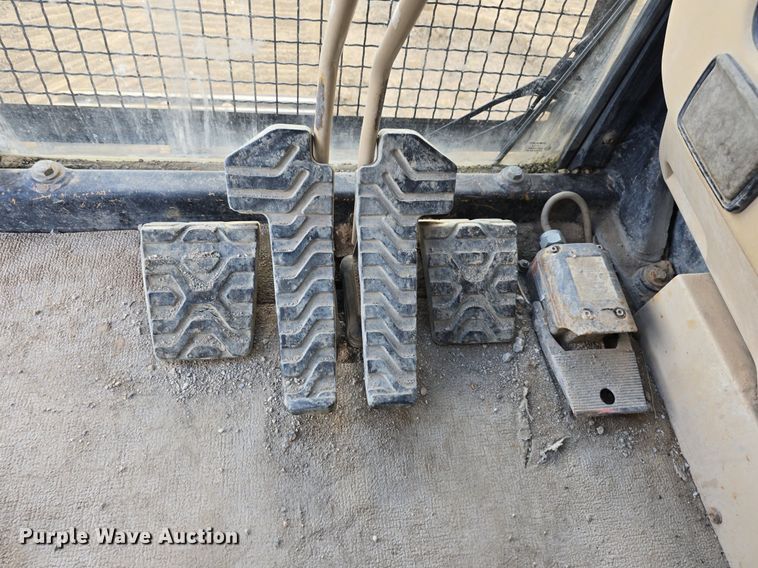 image for item LW9794 1997 Caterpillar  325B L excavator