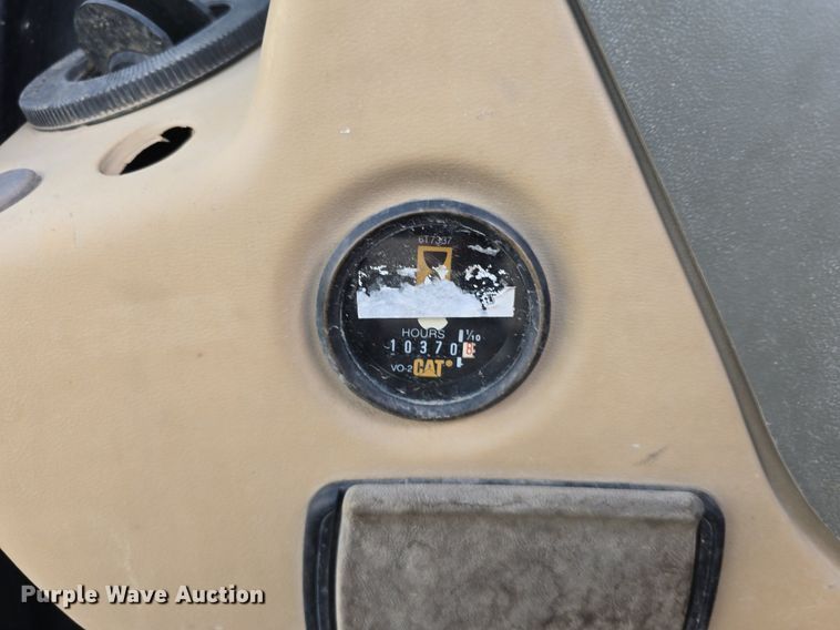 image for item LW9794 1997 Caterpillar  325B L excavator