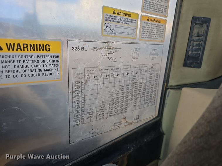 image for item LW9794 1997 Caterpillar  325B L excavator