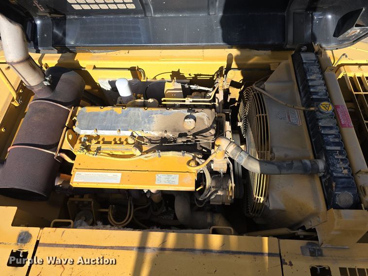 image for item LW9794 1997 Caterpillar  325B L excavator