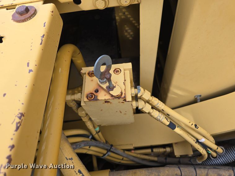 image for item LW9794 1997 Caterpillar  325B L excavator