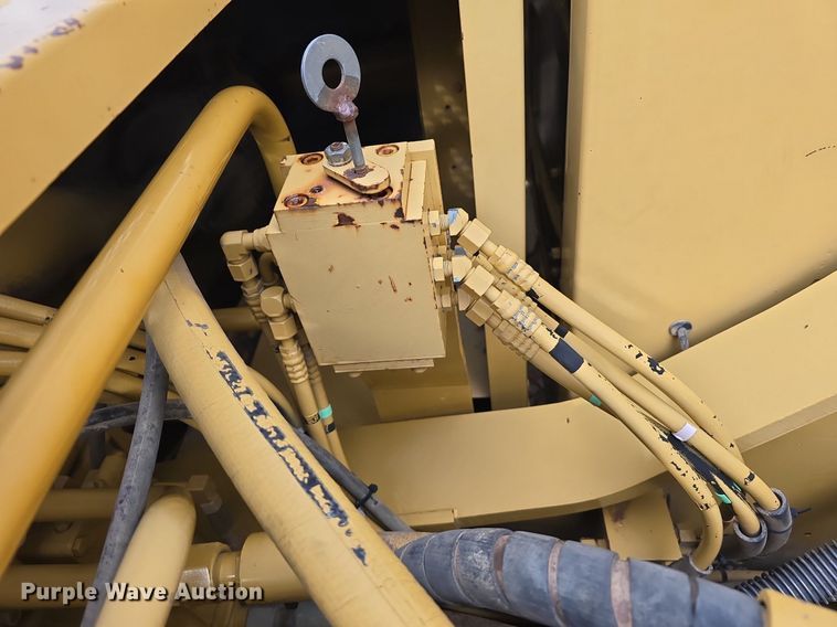 image for item LW9794 1997 Caterpillar  325B L excavator