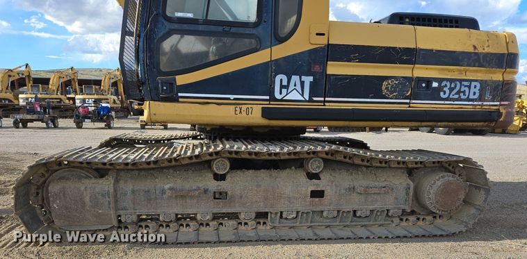 image for item LW9794 1997 Caterpillar  325B L excavator