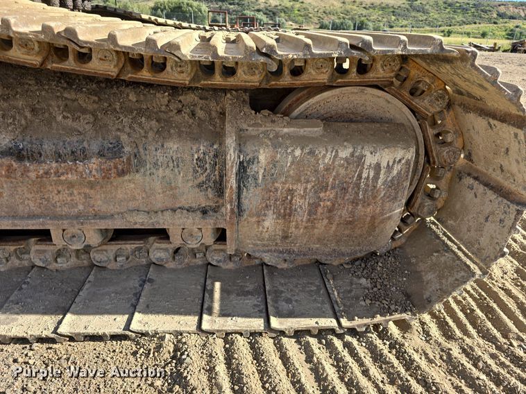 image for item LW9794 1997 Caterpillar  325B L excavator