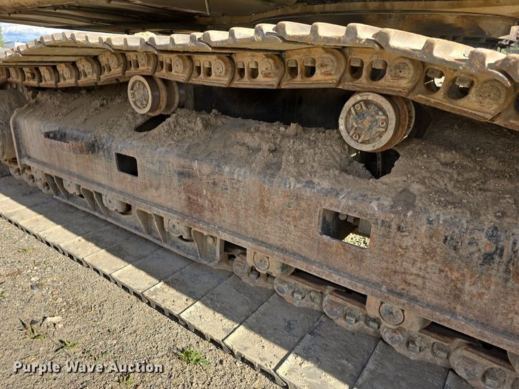 image for item LW9794 1997 Caterpillar  325B L excavator