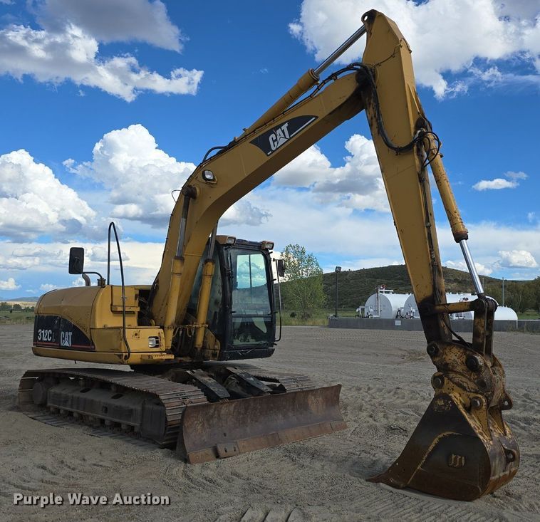 image for item LW9795 2002 Caterpillar  312C L excavator