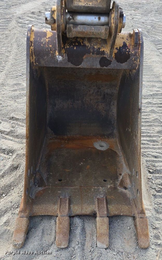 image for item LW9795 2002 Caterpillar  312C L excavator