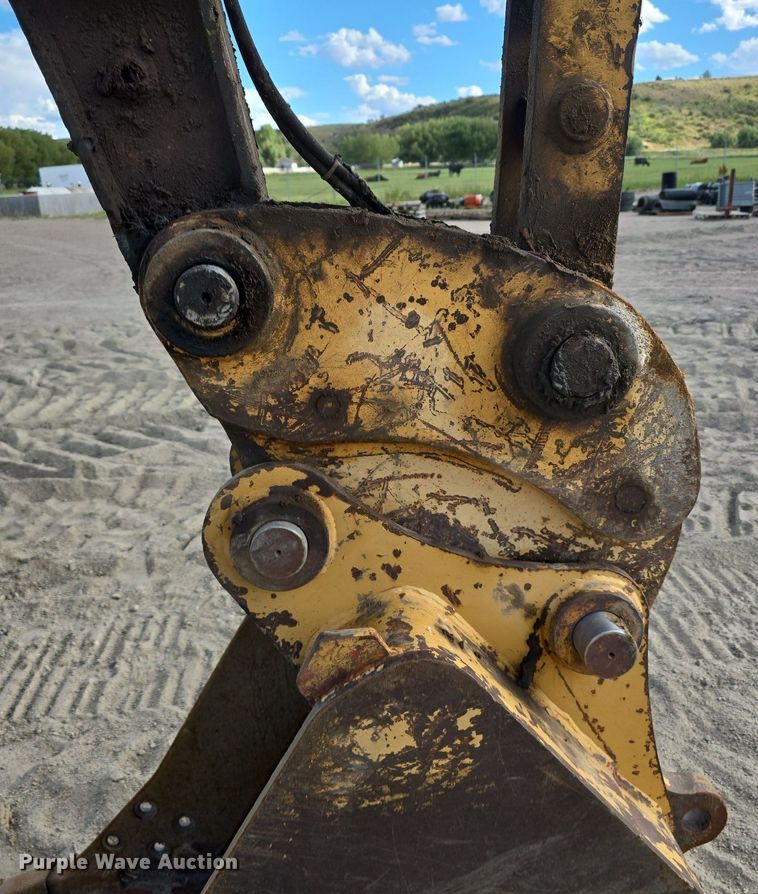 image for item LW9795 2002 Caterpillar  312C L excavator