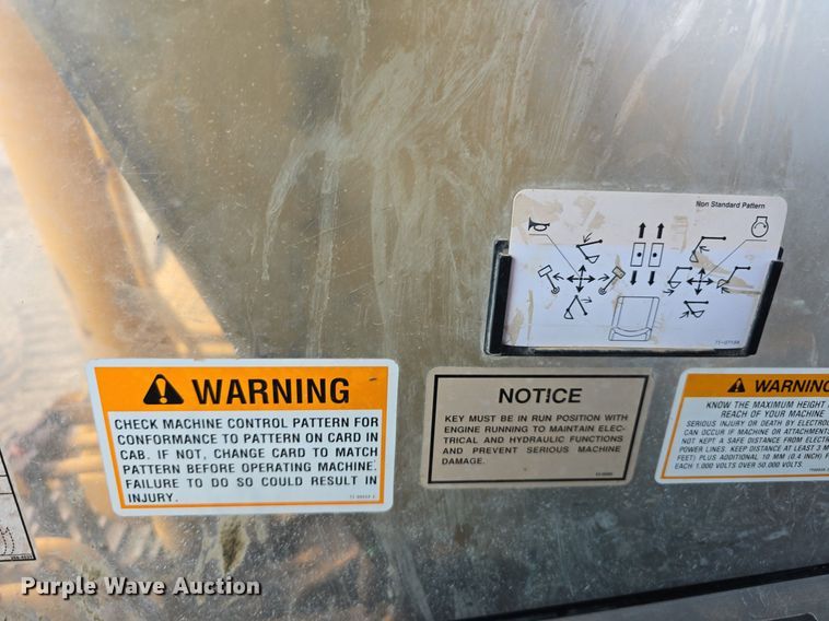 image for item LW9795 2002 Caterpillar  312C L excavator