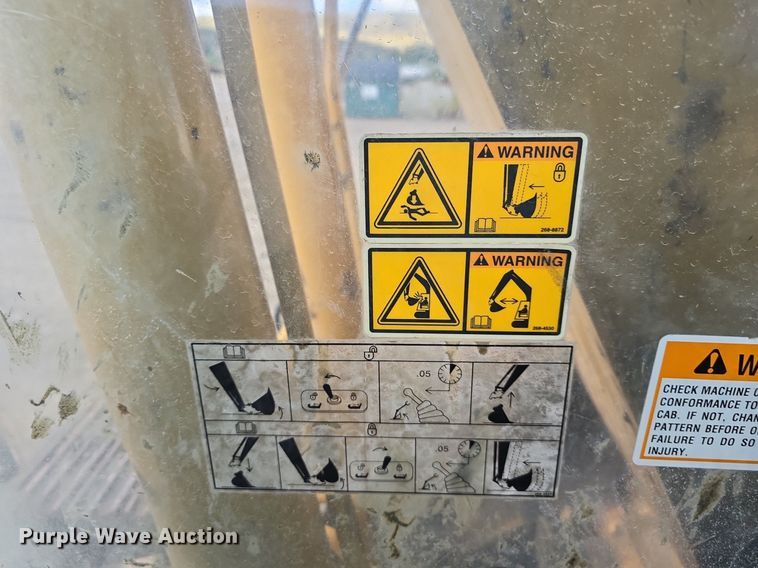 image for item LW9795 2002 Caterpillar  312C L excavator