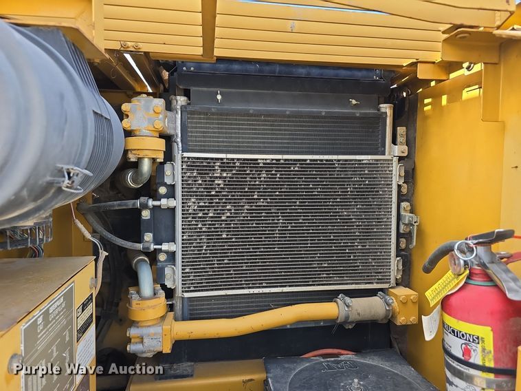 image for item LW9795 2002 Caterpillar  312C L excavator