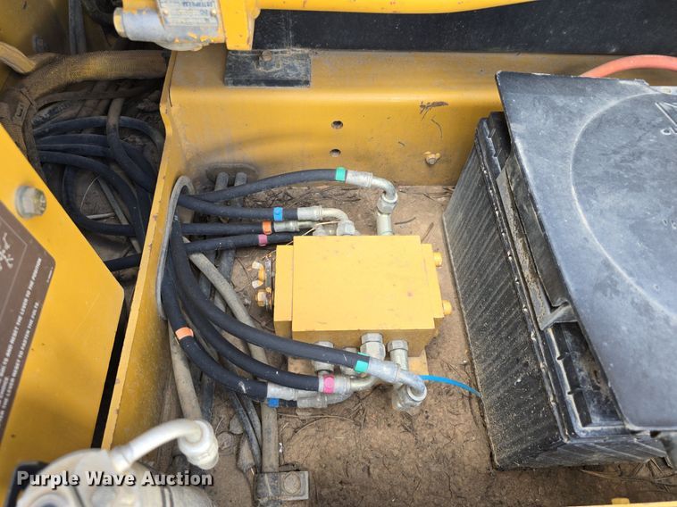 image for item LW9795 2002 Caterpillar  312C L excavator