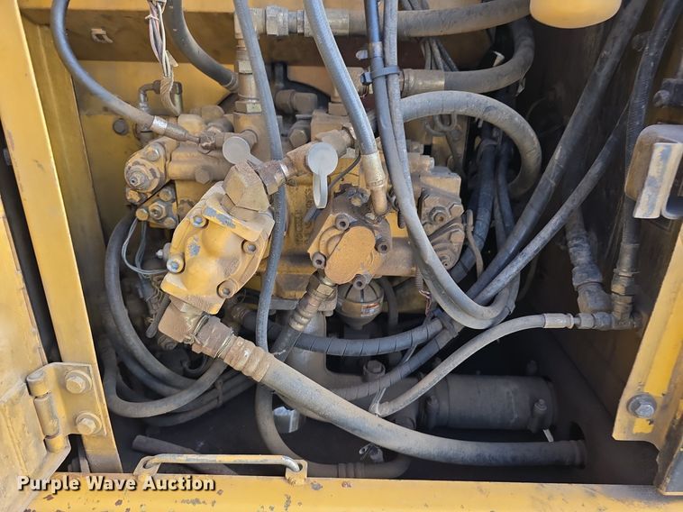 image for item LW9795 2002 Caterpillar  312C L excavator