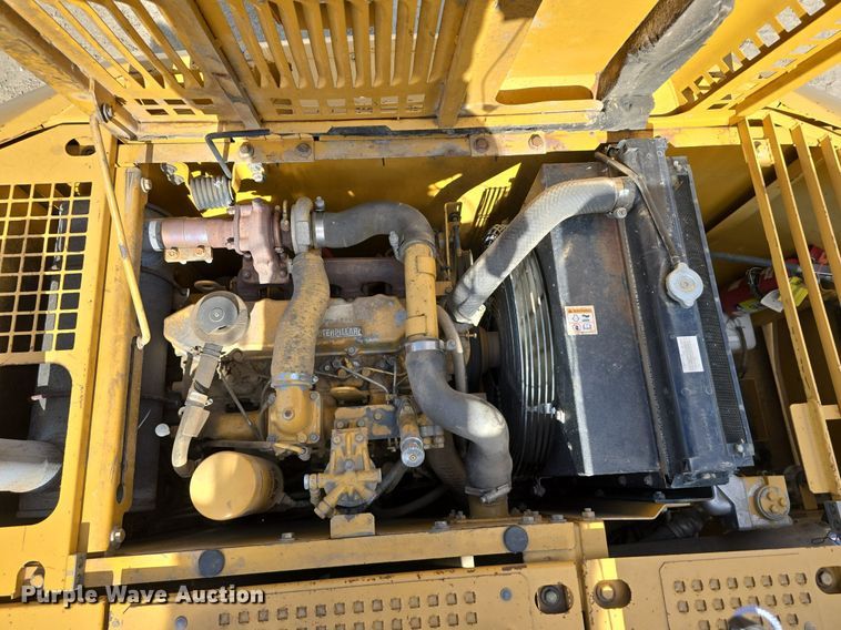 image for item LW9795 2002 Caterpillar  312C L excavator