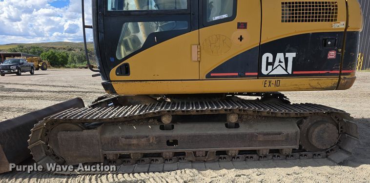 image for item LW9795 2002 Caterpillar  312C L excavator