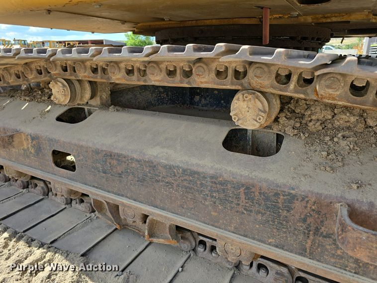 image for item LW9795 2002 Caterpillar  312C L excavator