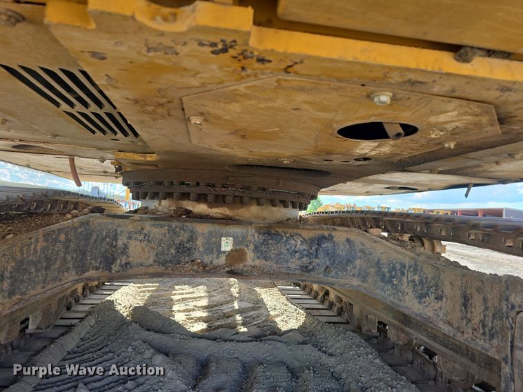 image for item LW9795 2002 Caterpillar  312C L excavator