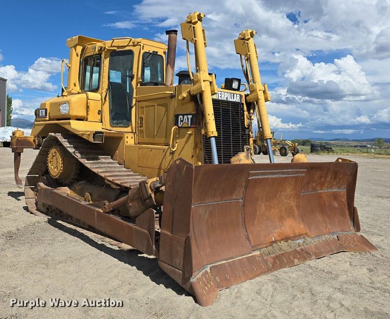 image for item LW9797 1992 Caterpillar  D7H dozer