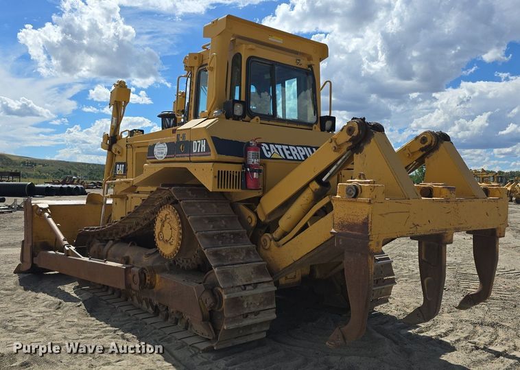 image for item LW9797 1992 Caterpillar  D7H dozer