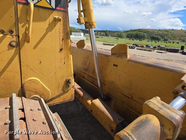 image for item LW9797 1992 Caterpillar  D7H dozer