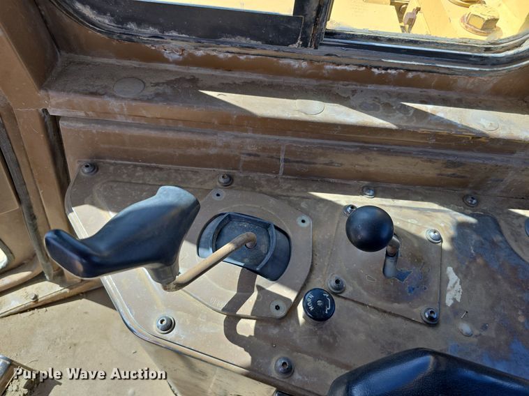 image for item LW9797 1992 Caterpillar  D7H dozer