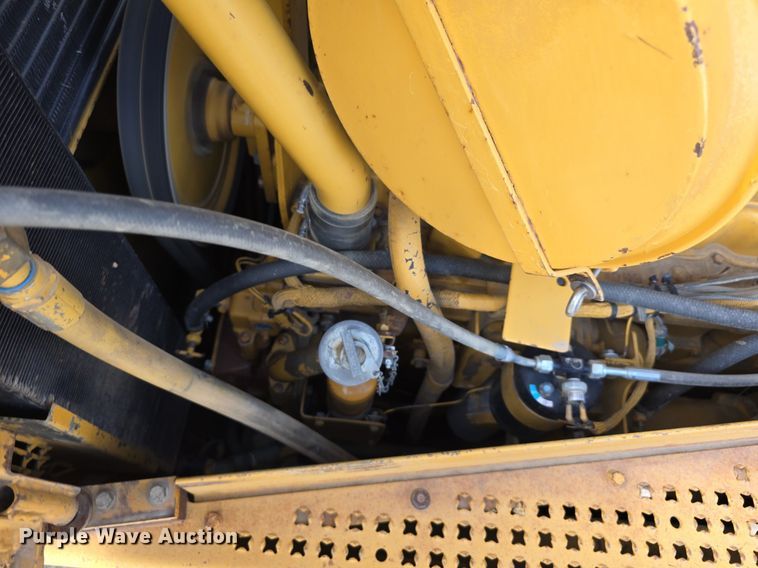 image for item LW9797 1992 Caterpillar  D7H dozer