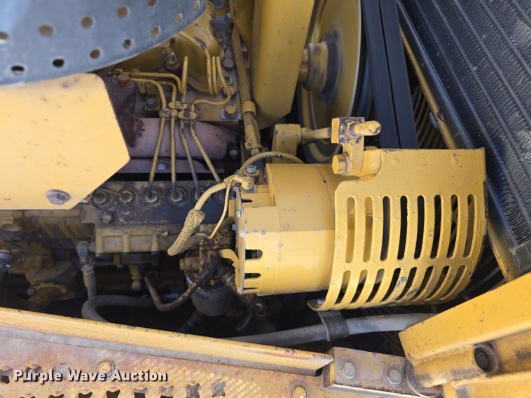 image for item LW9797 1992 Caterpillar  D7H dozer