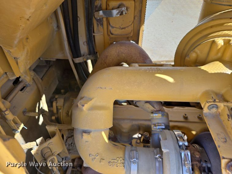 image for item LW9797 1992 Caterpillar  D7H dozer