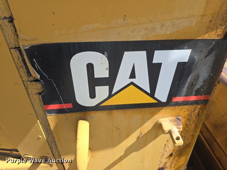 image for item LW9797 1992 Caterpillar  D7H dozer