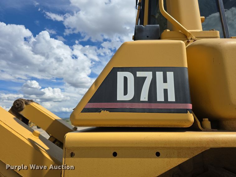 image for item LW9797 1992 Caterpillar  D7H dozer