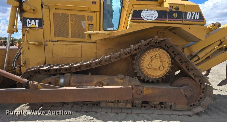 image for item LW9797 1992 Caterpillar  D7H dozer