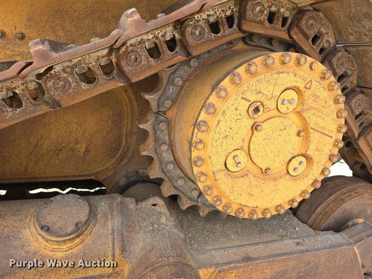 image for item LW9797 1992 Caterpillar  D7H dozer