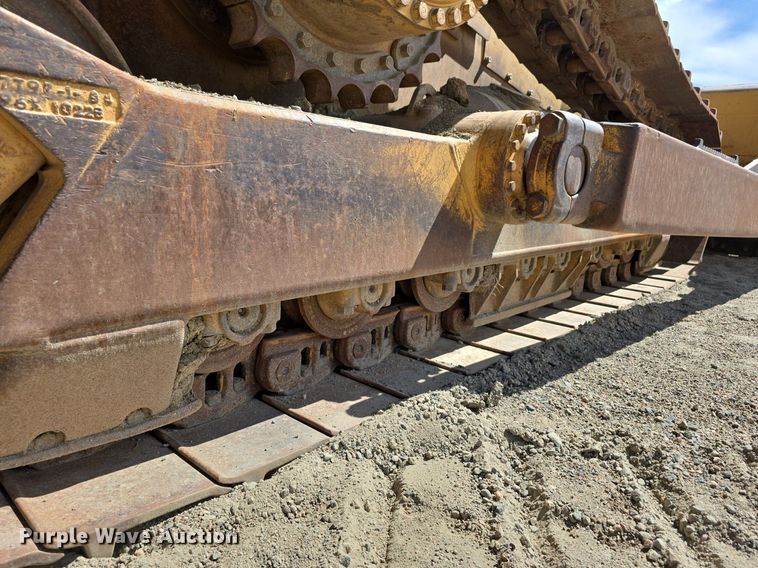 image for item LW9797 1992 Caterpillar  D7H dozer