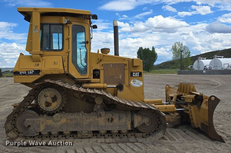 image for item LW9798 1993 Caterpillar  D4H LGP Series III dozer