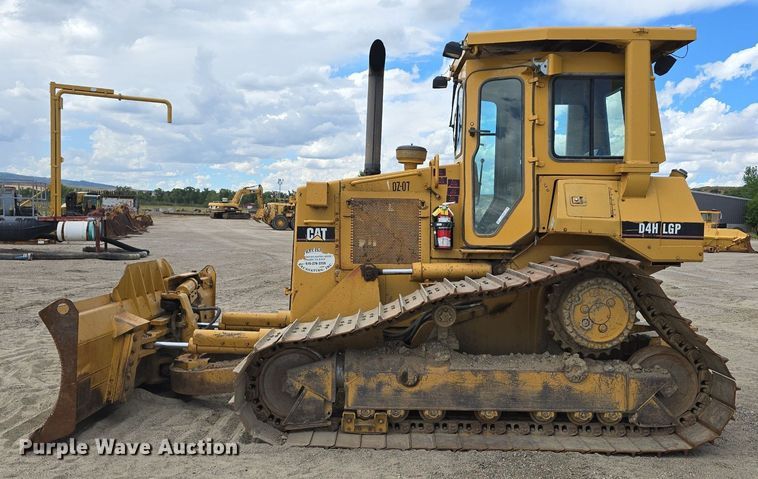 image for item LW9798 1993 Caterpillar  D4H LGP Series III dozer