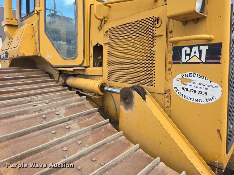image for item LW9798 1993 Caterpillar  D4H LGP Series III dozer