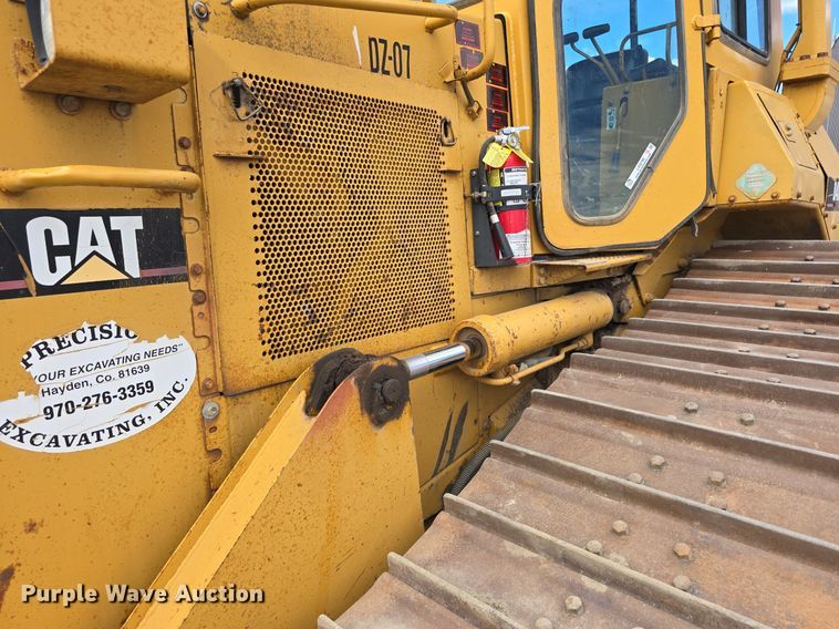 image for item LW9798 1993 Caterpillar  D4H LGP Series III dozer