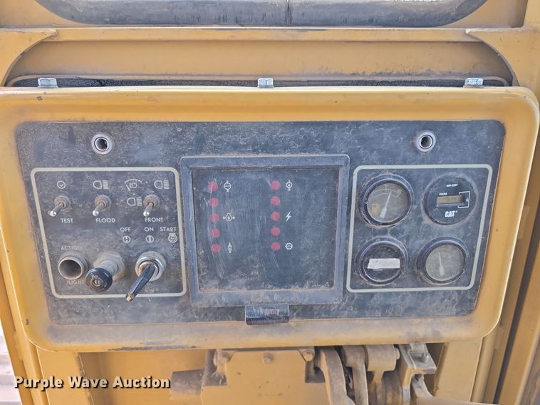 image for item LW9798 1993 Caterpillar  D4H LGP Series III dozer