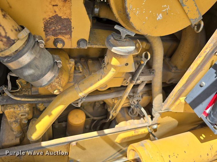 image for item LW9798 1993 Caterpillar  D4H LGP Series III dozer
