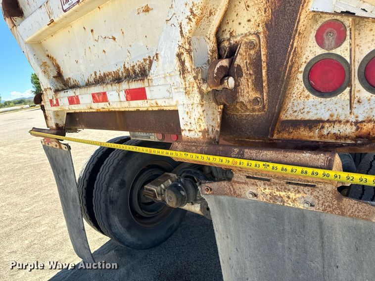 image for item LW9799 2004 Ranch Manufacturing  end dump trailer