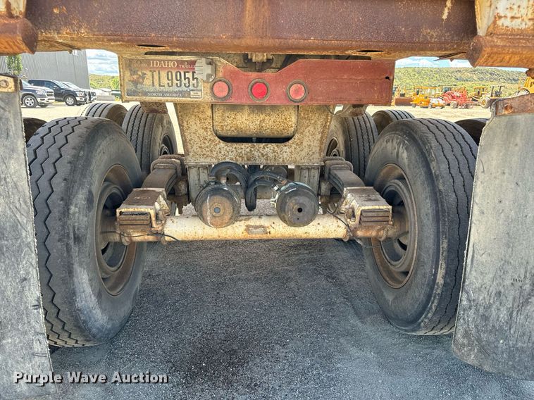 image for item LW9799 2004 Ranch Manufacturing  end dump trailer