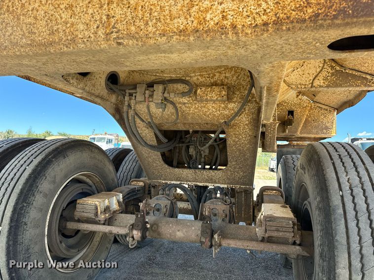 image for item LW9799 2004 Ranch Manufacturing  end dump trailer