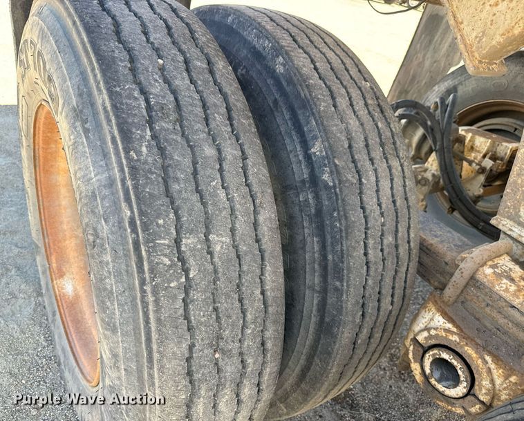 image for item LW9799 2004 Ranch Manufacturing  end dump trailer