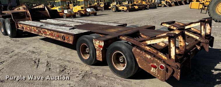 image for item LW9800 1980 Phelan WT-25K equipment trailer