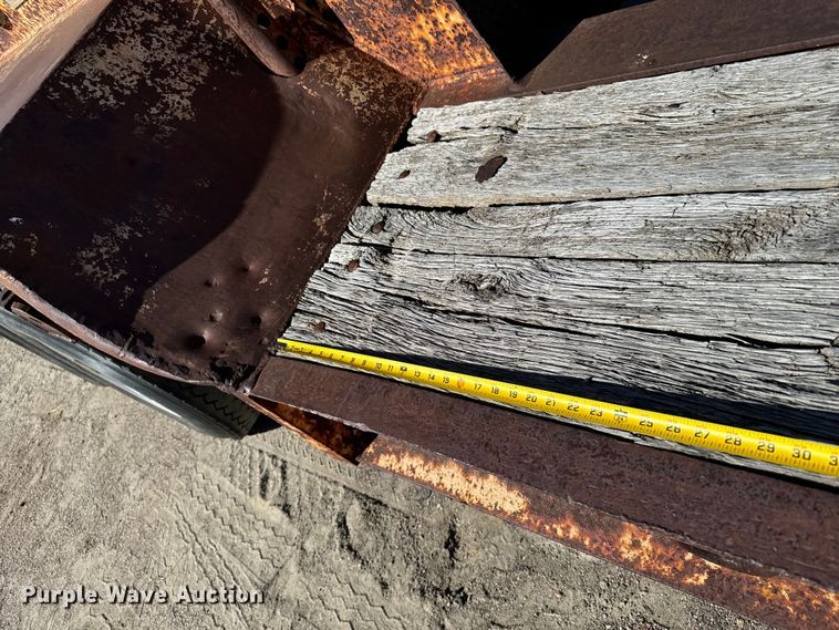 image for item LW9800 1980 Phelan WT-25K equipment trailer